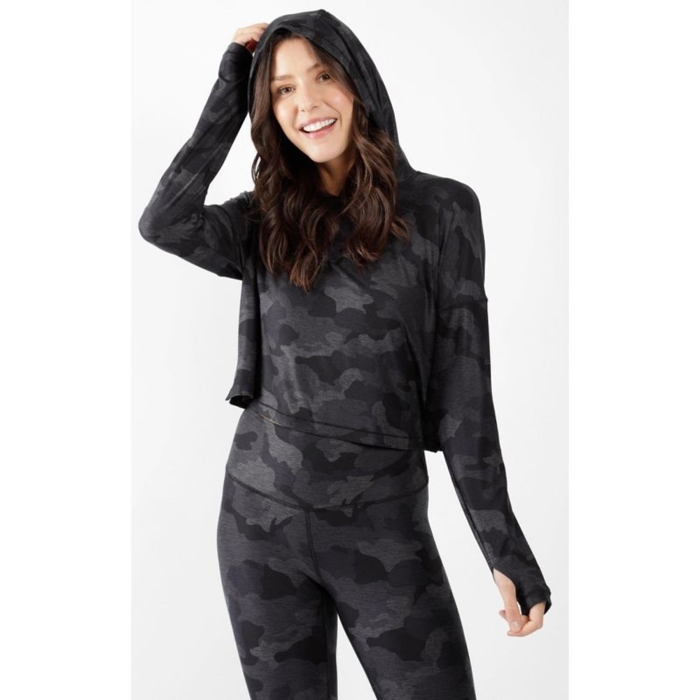 NWT Yogalicious Lux Black Camo Cropped Hooded Long Sleeve Top Lightweight Hoodie